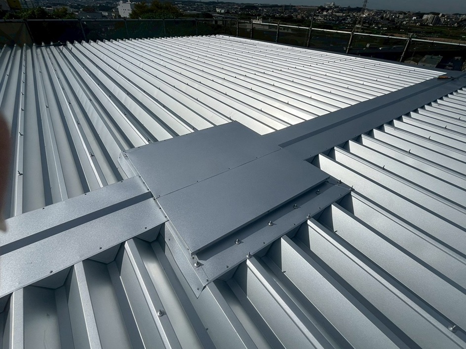 工場屋根遮熱シート工事
